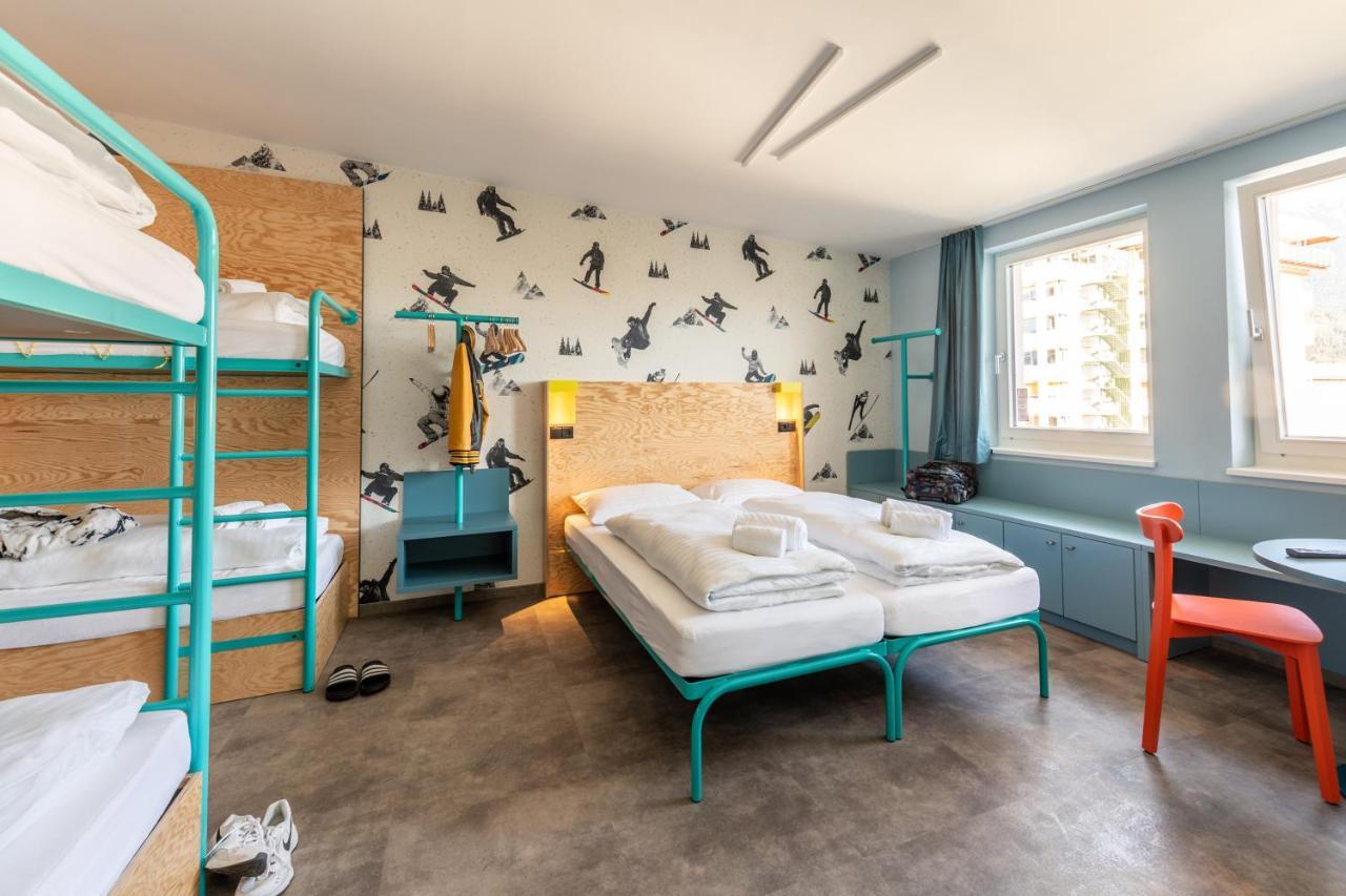 Meininger Hotel Innsbruck Zentrum ภายนอก รูปภาพ