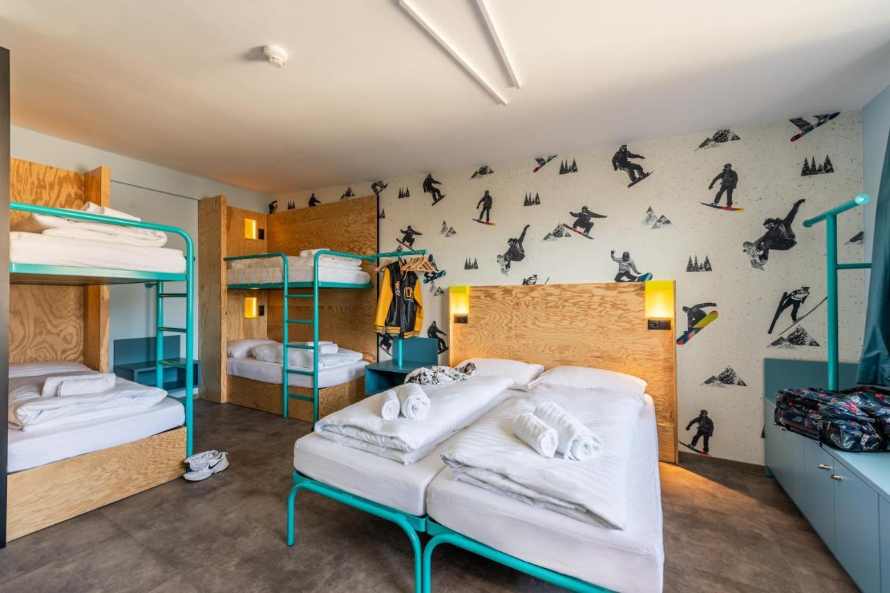 Meininger Hotel Innsbruck Zentrum ภายนอก รูปภาพ