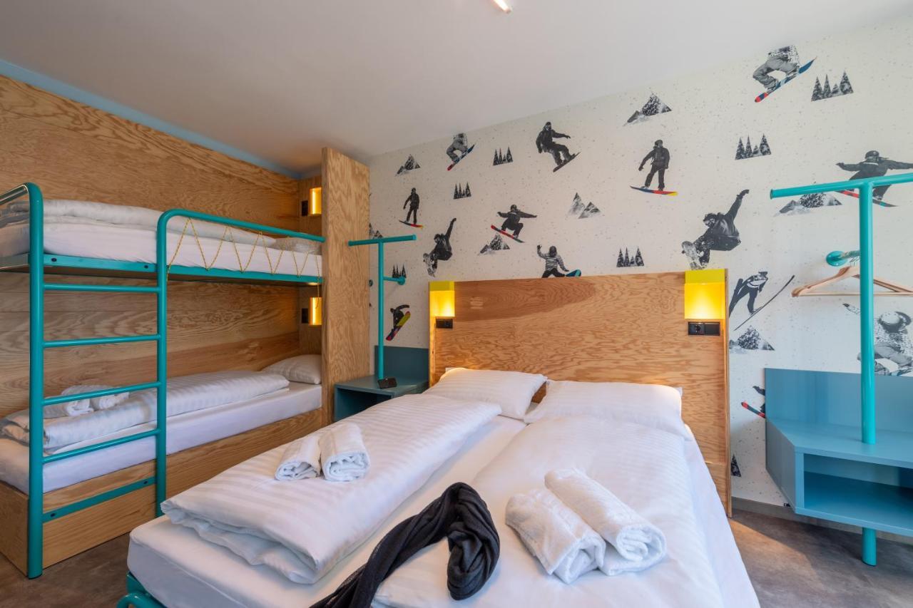 Meininger Hotel Innsbruck Zentrum ภายนอก รูปภาพ