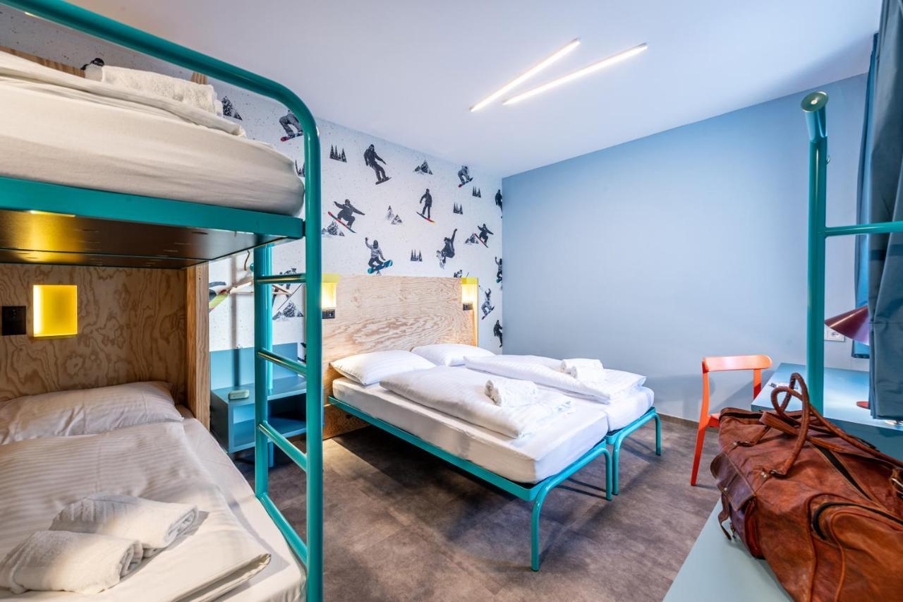 Meininger Hotel Innsbruck Zentrum ภายนอก รูปภาพ